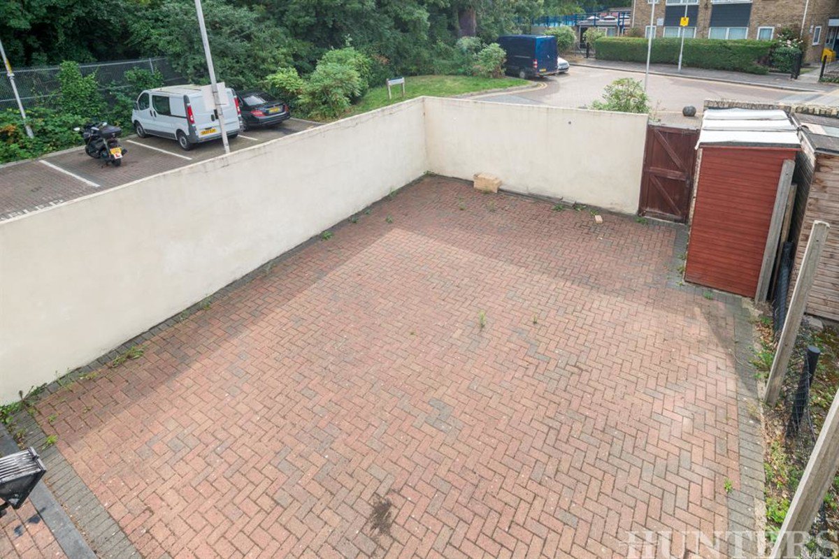 HuntersTottenh1's tweet photo. For Rent: Suffolk Road, London, N15 | £2,000 pcm

This is a spacious home situated very close to green spaces and close proximity to some of the best transport links in North London. 

Read more here https://t.co/uaFjLwibfO https://t.co/bpPz8iutBn