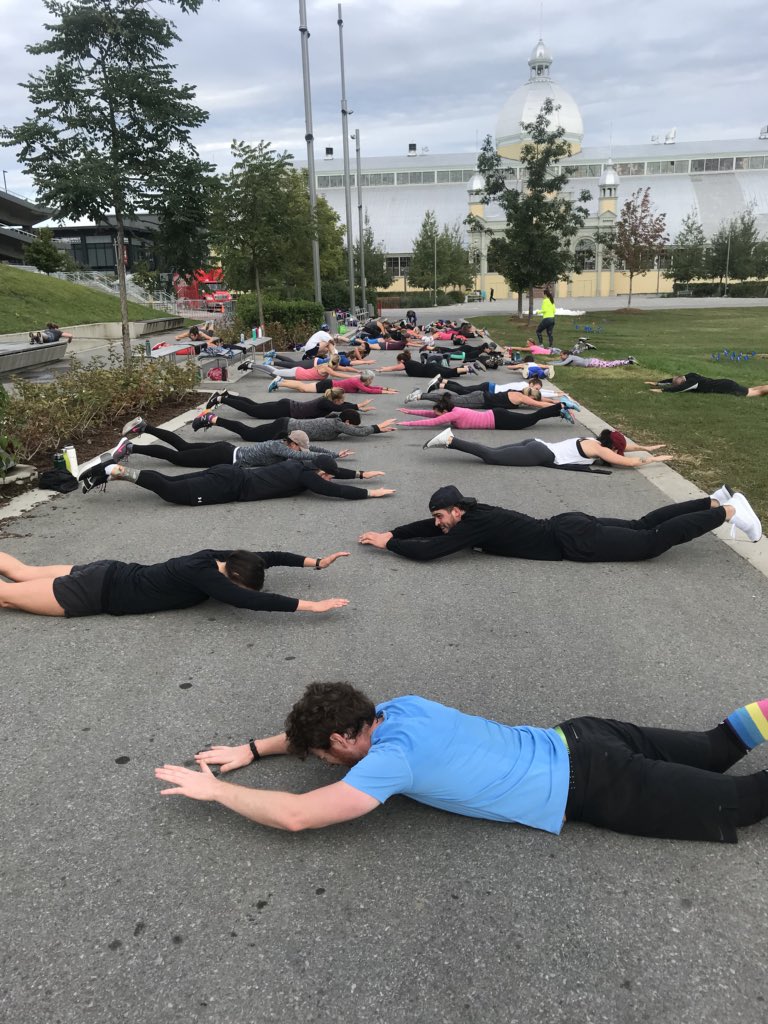 StadiumWorkout's tweet photo. Almost time to fly to Sunday’s workout at 8am. #StadiumWorkout #nospeedlimit #freefitness https://t.co/IuhGsJy1uj