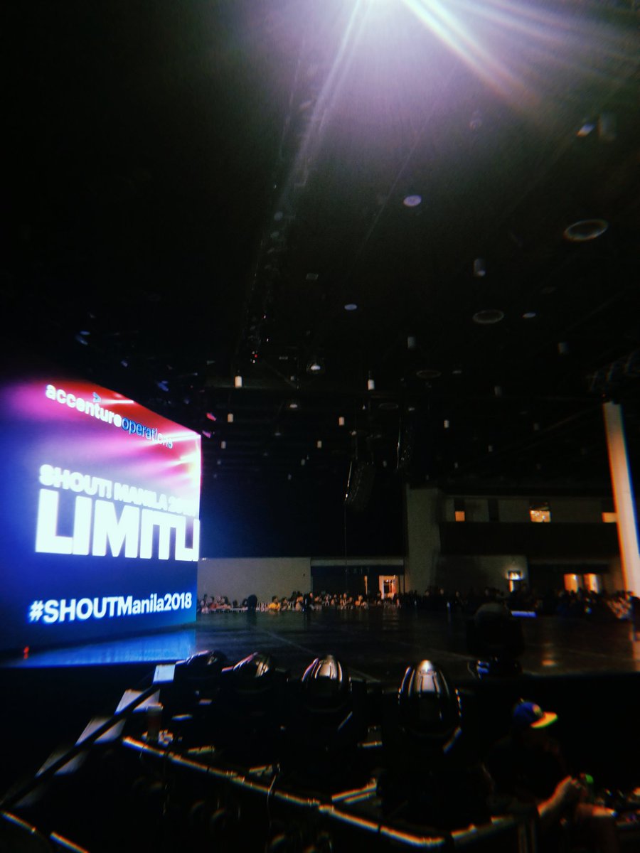 imJOWEN's tweet photo. MOSH PIT 💗
#AccenturePH
#SHOUTManila2018
#AccentureOperations https://t.co/u00ayBQgIg