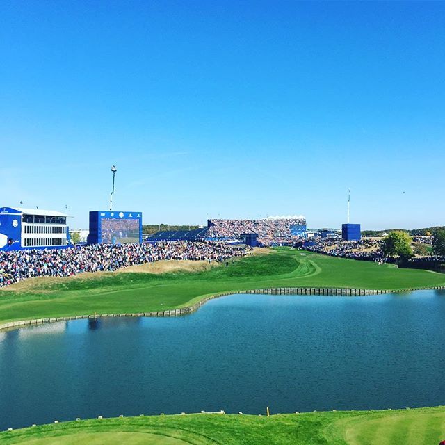 Chrisdorn's tweet photo. Nothing like it #rydercup #herecomesrors #teameurope 🦁🇪🇺🏆 https://t.co/7zM4vJ3MHd https://t.co/ikrQlvJFWF