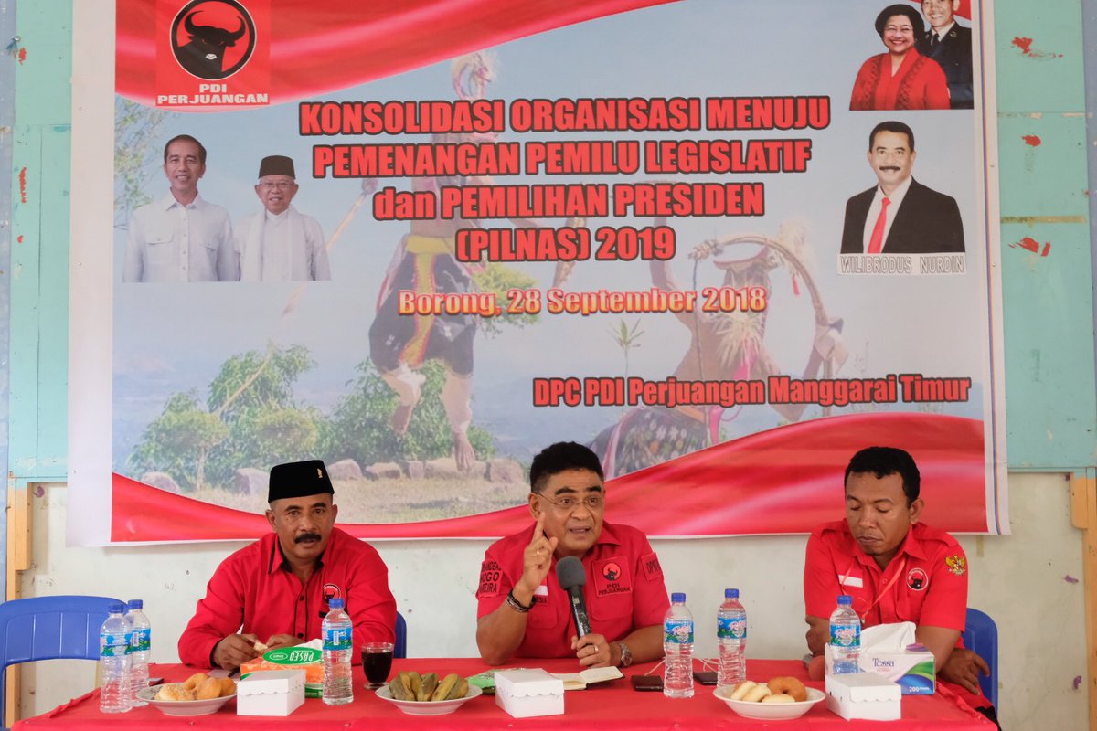AndreasPareira's tweet photo. Rapat Kerja Cabang PDI Perjuangan Kabupaten Manggarai Timur. Mari kita menangkan Pemilu Legislatif dan Pemilu Presiden tahun 2019. Merdeka! 

#JokowiMaruf #Jokowi #PDIPerjuangan #Megawati #AndreasPareira #NTT #Flores #Lembata #AlorPantar https://t.co/hCtAHvaBzI
