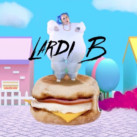 JMofPopCulture's tweet photo. And then this dropped bringing some good laughter & be who U are attitude ๐ @JennWhitlock #ImFluffy #ILikeIt @kanyewest @lilpump parody #SNL @nbcsnl #KanyeWest #LilPump https://t.co/nZSyd15La8 love this! https://t.co/MPH8BNGqdN