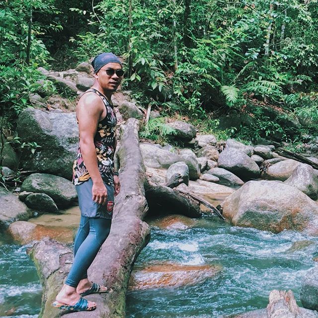 SyedSfdn's tweet photo. Balak crossing
.
#vscocam #trekking #sungaichiling https://t.co/YLo7VzqpnL https://t.co/pUWgSo2h2l