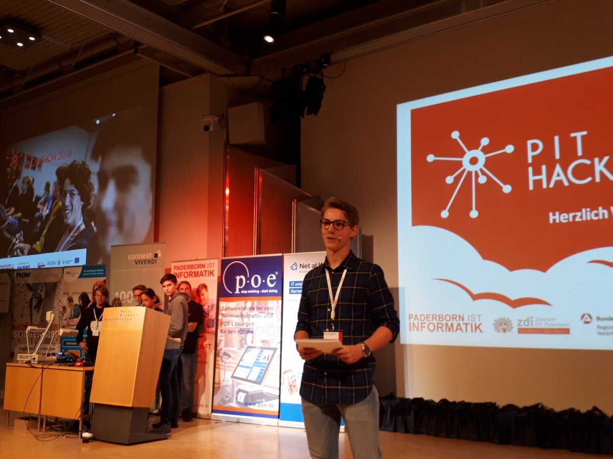 gbegerow's tweet photo. #PITHackathon vor der finalen Präsentation https://t.co/1v5nFBV9Kw