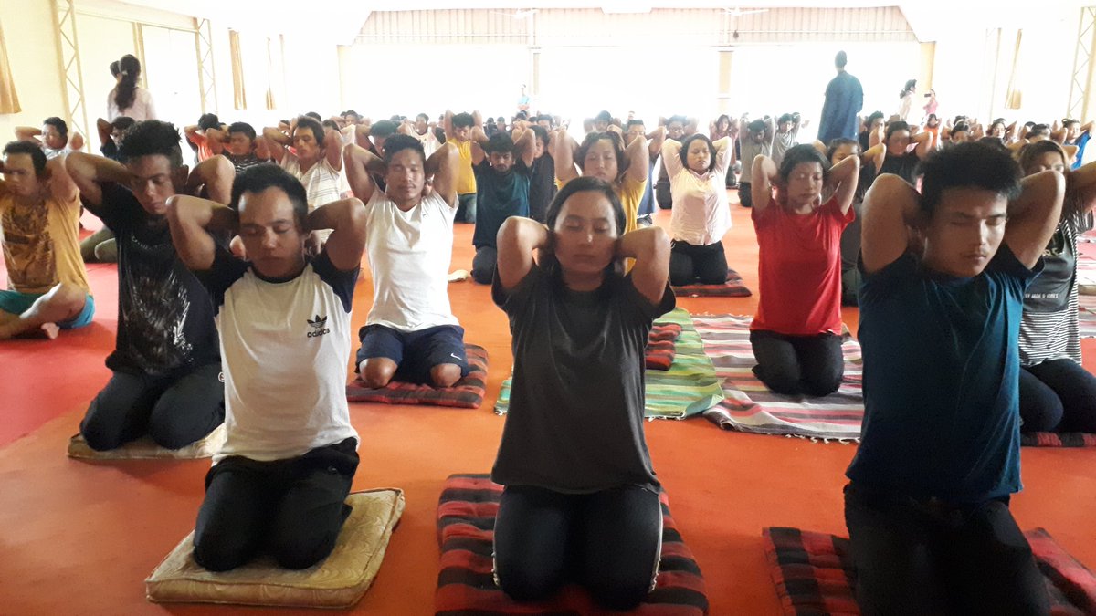 rajesh_kumar61's tweet photo. @ArtofLiving hosts Life Skills workshop (YES+) with @Aakarshankhuran on sidelines of #ATALConclave in Arunachal Prad. ~150 student delegates appreciated benefits of Yoga &amp; #SudarshanKriya  - focus, cocentration. Lot of fun with learning. Thank you @PemaKhanduBJP for your vision! https://t.co/kwj316Tbj2