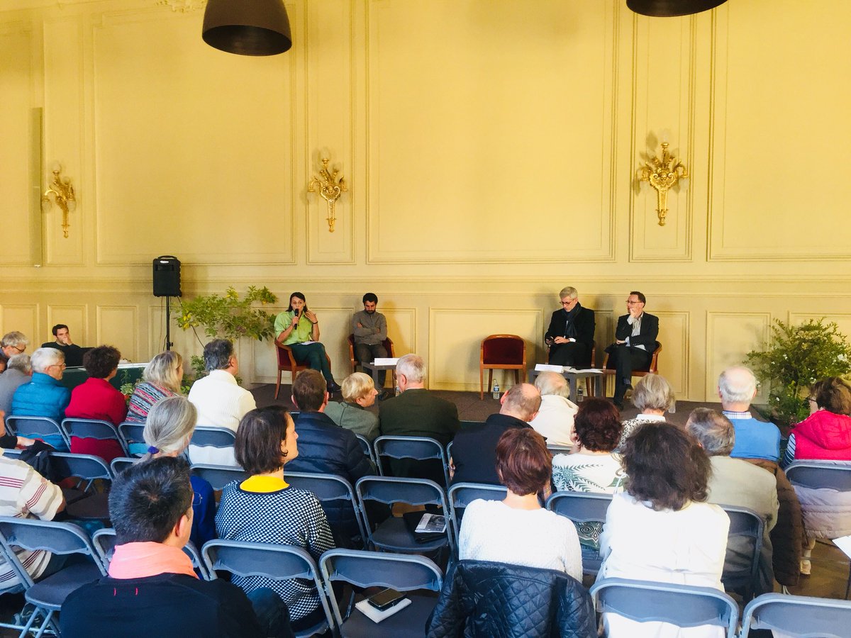 DotieCharlotte's tweet photo. Pour construire le futur contrat de projet #fontainebleau #foretdexception #20182022, une réunion public avec nos partenaires: berger, photographe du paysage, sportif, acheteur de bois énergie, naturalistes! Beaucoup de passions! #concertation #coconstruction #participatif https://t.co/uhm7N2YkQe