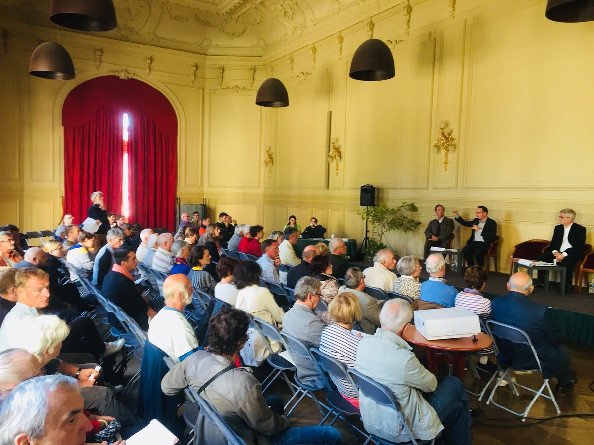 DotieCharlotte's tweet photo. Pour construire le futur contrat de projet #fontainebleau #foretdexception #20182022, une réunion public avec nos partenaires: berger, photographe du paysage, sportif, acheteur de bois énergie, naturalistes! Beaucoup de passions! #concertation #coconstruction #participatif https://t.co/uhm7N2YkQe