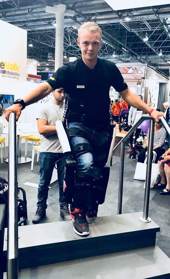 StephenRuffle1's tweet photo. @spencerwatts69 representing ReWalk UK @REHACARE #Rewalker thank you https://t.co/SgkEgDMf0z