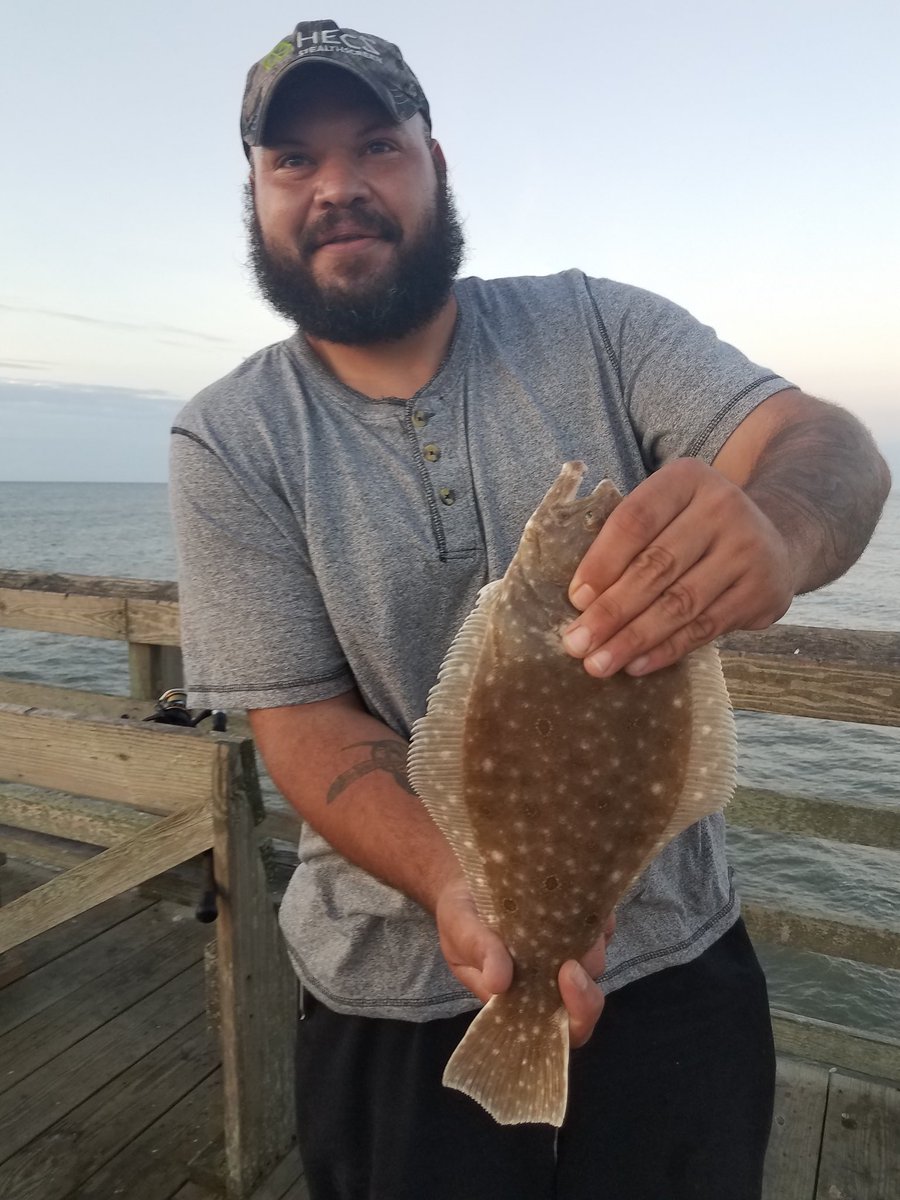 SurfCityPier's tweet photo. #SuNdAyFuNdAy at #SurfCityPier currently 70° with a NNE wind at 6mph... the tide is low...high is at noon today... they caught a little bit of everything last night..... where are you at... #MissingYourFace at #SCP #IslandLife #PierLife #Sunrise #TopsailIsland #FishHuntPhotos https://t.co/d7R6pxfbOr