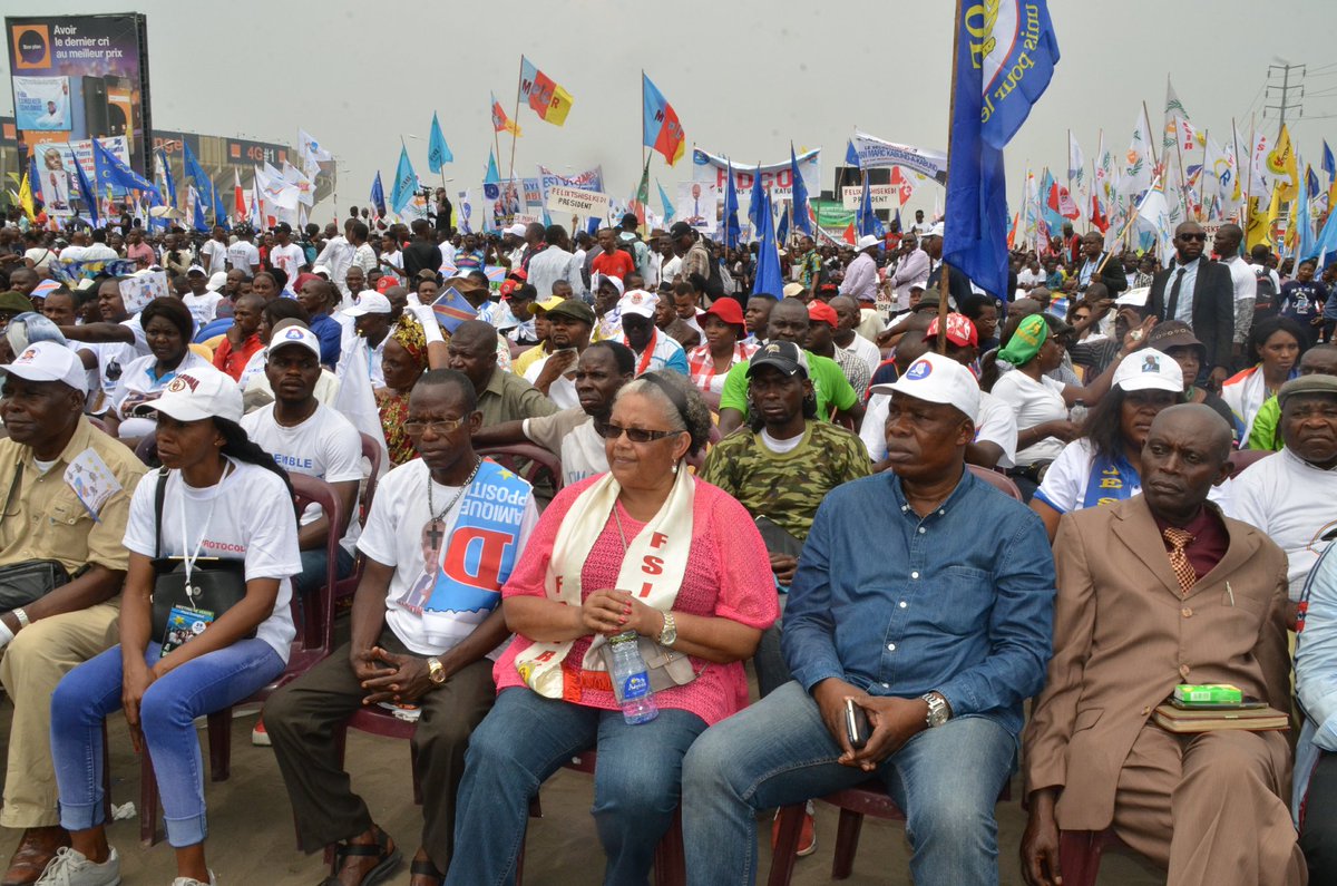 FSIR_officiel's tweet photo. La présence remarquée du FSIR et de son Président, @CherubinOkende, au meeting de l'opposition à Kinshasa #RDC le samedi 29 septembre 2018. https://t.co/AsgaOKB22m