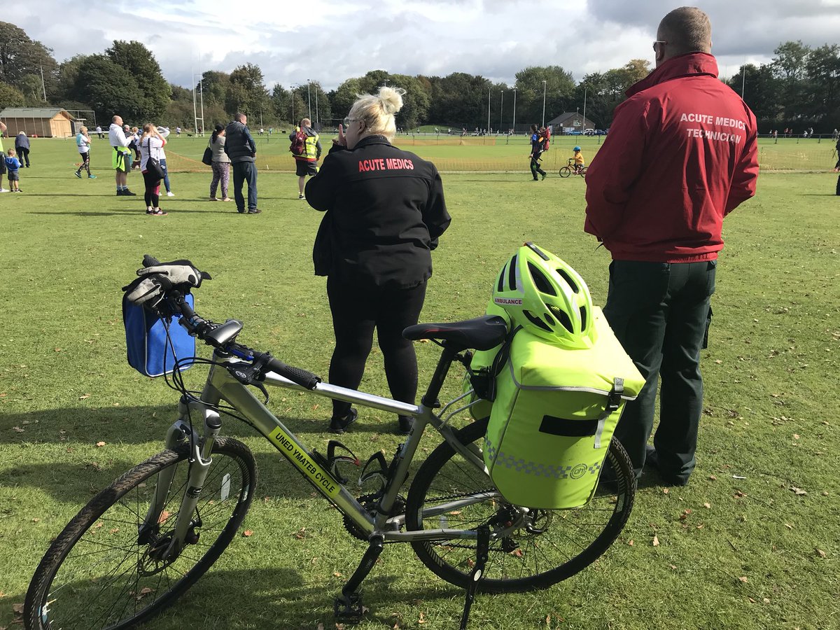 richwales's tweet photo. Out again on cru covering the 6k and 10k Cowbridge runs today with Acute Medics. #CRU #MedCover #Cowbridge #Ambulance #First #Aid #AcuteMedics https://t.co/KDc347qhRQ