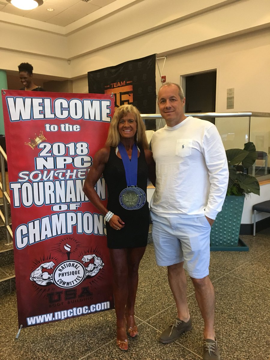 bwcreech's tweet photo. Finals in 1st place masters 45 and over and 3rd open class a !💪 #fitritch #teamfitch #ritchspt #mastersfigure https://t.co/4ilEISUZdT