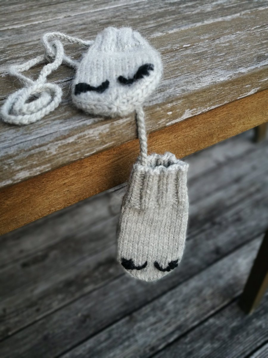NatNatcvir's tweet photo. Handmade for kids
#mittens #forkids #etsy #warmmittens https://t.co/MKv6KfdSDx