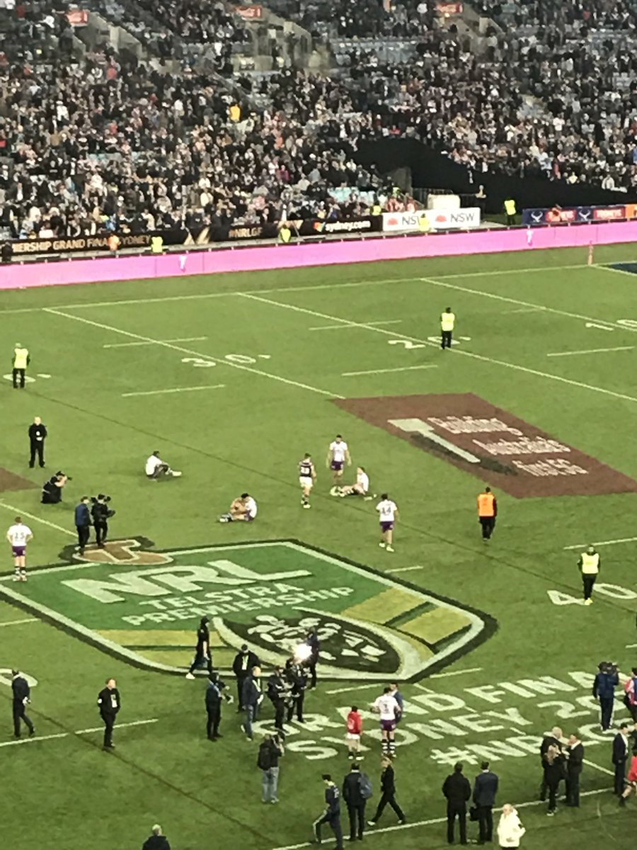bobby_geldo's tweet photo. Cronk sat on bench and then went and hung out with Storm after siren. 5 mins until he congrats is own team. https://t.co/GyLTlnkV1W
