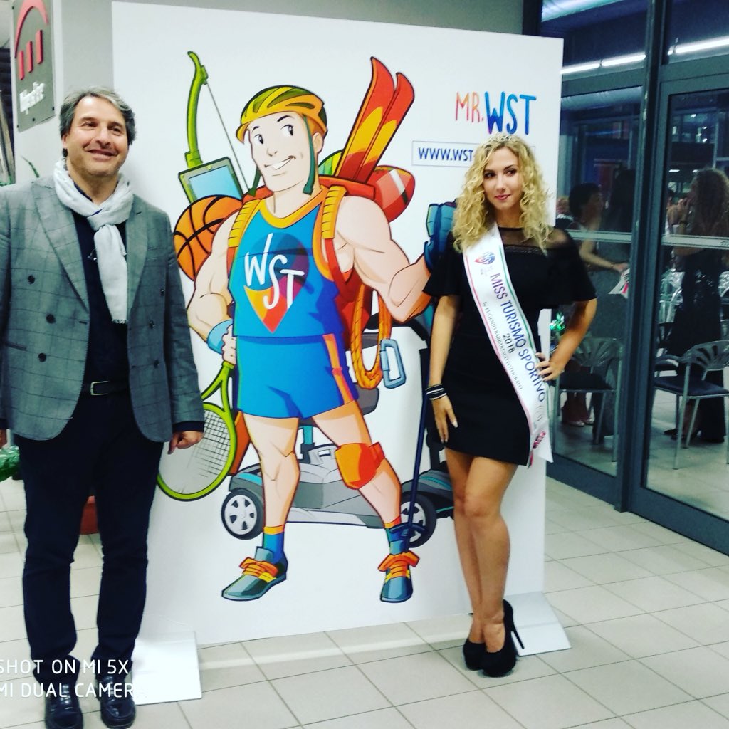 WorldSportTour2's tweet photo. E’ Corinna Fontolan la vincitrice dell’edizione inaugurale di Miss Wst-Show, qui sotto accanto a Stefano Traldi, Ceo di Wst-Show di fronte a Mr.Wst, mascotte della manifestazione #wstshow #sportxtuttiwst #misswstshow https://t.co/DiwaLbn0da