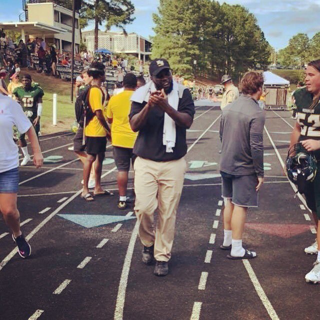 CoachFavorite's tweet photo. Man we got something SPECIAL brewing over here at "The New" Methodist U😌🤷🏾‍♂️
#FirstWin☝🏾 #1and0inConference💪🏾
#BeatThe3xsDefendingChamps😈
#CultureChange🙌🏾 #TheNewMU🏈
#CoachFavorite😎 https://t.co/yJdh8MJQb4