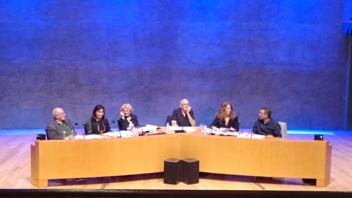 Establecer la problemática en términos dialécticos permite producir un trabajo orientado.
Jacques -Alain Miller en la Conversación Clínica de Barcelona.