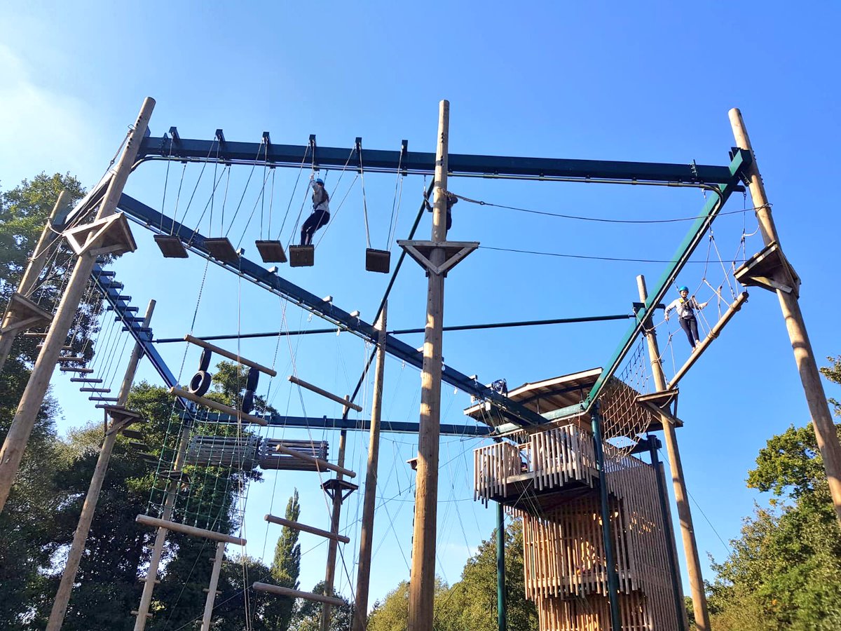 somervaleschool's tweet photo. Enjoyed the sunshine yesterday at #CondoverHall , another bespoke coaching session working on attacking/defensive centre passes thanks to Nikki & coaches. When not on the courts the girls were conquering heights on the aerial trek #DontLookDown #NetsGo https://t.co/1k4164v1Jm