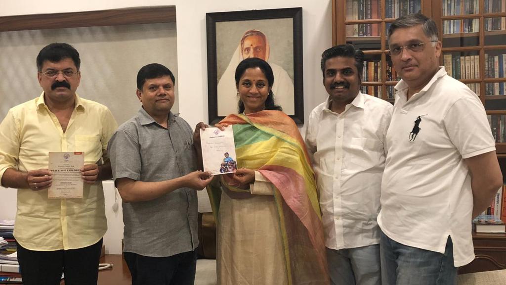 supriya_sule's tweet photo. Peace For Children- An Outstanding Initiative by @Latharajnikant Ji. Wishing  Latha Ji a grand success! 🙏 https://t.co/6qAVdVWGj2