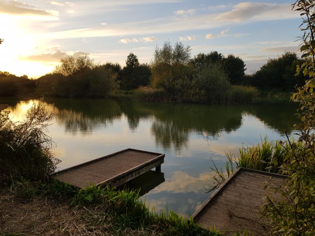 Such a beautiful evening around the lake <a href="/Sparsholt_Coll/">Sparsholt College</a>