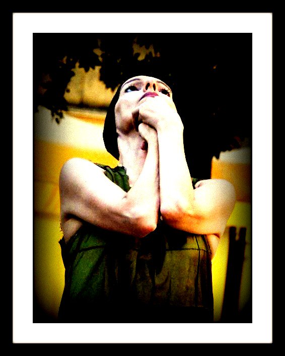 NicoCabassi's tweet photo. scatto durante "Too human" al festival 'A piede libero', 23/09/2018 - foto di OrlandoMestre https://t.co/CYqCkOXW3E