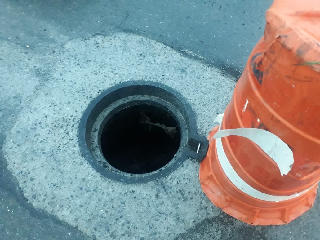 transito_gpe's tweet photo. Personal de Policía de Tránsito de Guadalupe llevando a cabo acciones con el fin de prevenir riesgos mayores https://t.co/ZYtPByBNXg