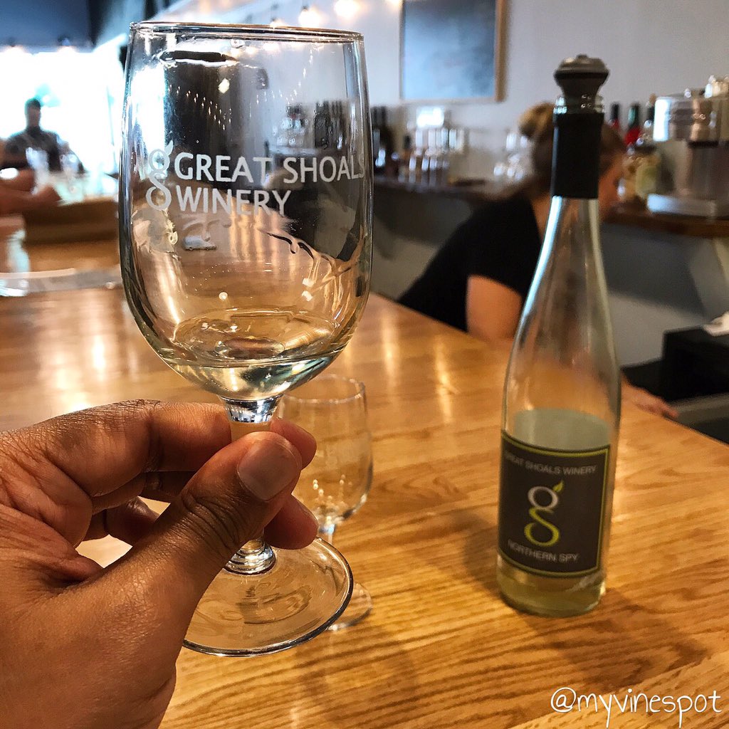 Here tasting #wine and cider (all made from locally sourced fruit) at <a href="/GreatShoals/">Great Shoals Winery</a> in #StMichaelsMD. In addition to cider, this charming little town boasts a brewery, a distillery, and another winery—all within walking distance of each other. 🥂#mdwine #mdcider #EasternShoreMD