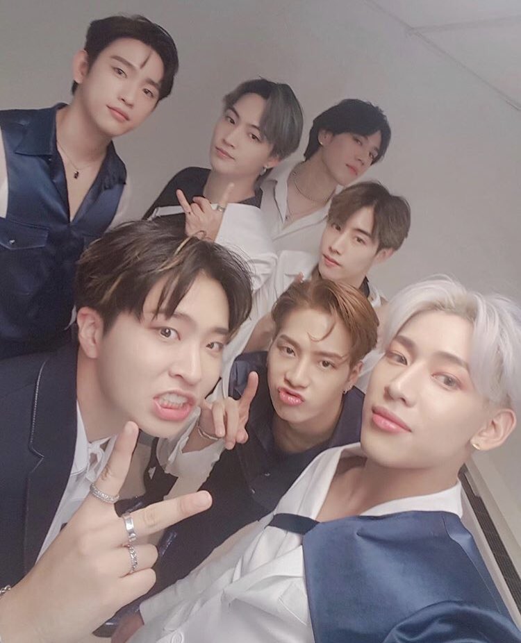 WDaboot's tweet photo. #WelcomeGOT7ToThailand
#GOT7 #KCON2018THAILAND #markba @GOT7Official
อยู่ต่อเลยได้ไหม อย่าปล่อยให้ตัวฉันไป เธอก็รู้ทั้งหัวใจฉันอยู่ที่เธอหมดแล้วตอนนี้ 😂😂😂💚💚 #กลับมาไวๆนะคิดถึง 🐦💚 https://t.co/CqYiQjUas6