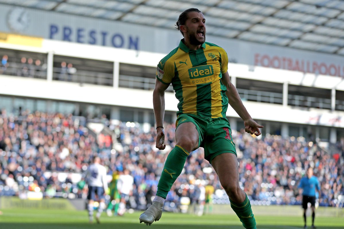 WBA's tweet photo. Our first win back in 💚💛

#WBA https://t.co/VsXiKaCZl6