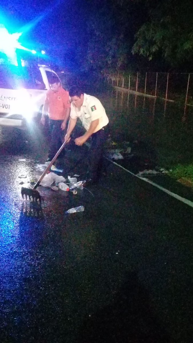transito_gpe's tweet photo. Bien por nuestros compañeros que dan todo en su trabajo https://t.co/xpcYL5GiPA