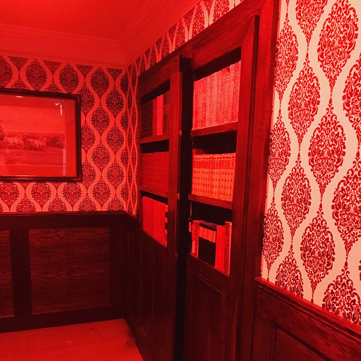 corinnekeddie's tweet photo. I've always loved a good secret passage
#365daysofwine #shedthelead #yyc #bettylouslibrary #wine #winelover #wineoftheday #winelife #winetime #cheers #wineoclock #wineallthetime #lovethewineyouarewith #winemoments #cocktails #libations #codeword #secretpassage #library https://t.co/9OZH6g0J88