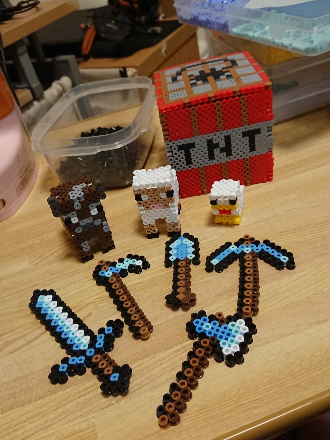 Naomi 花柚 A Twitter 今日のアイロンビーズ マインクラフトのtntやダイヤツール 動物を作りました 立体物作るの楽しい Owo Naomi 花柚 A Twitter 今日のアイロンビーズ マインクラフトのtntやダイヤツール 動物を作りました 立体物作るの楽しい Owo