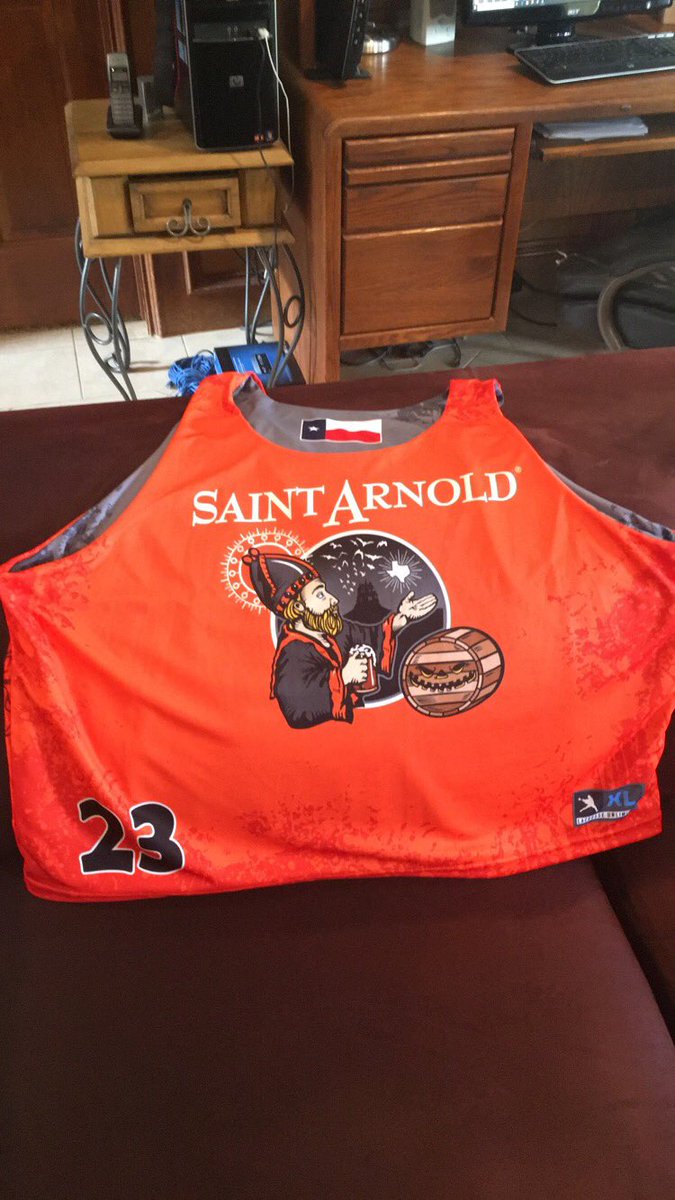 StArnoldBeerLax's tweet photo. #BooBash ready. https://t.co/t0TnFhGmxc