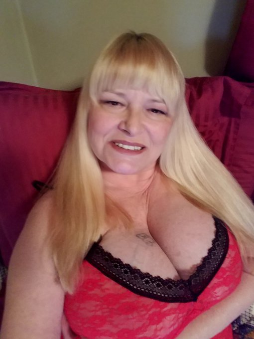 I'm sitting here in my red teddy, red lips, long straight hair and waiting for someone to come play with<a href="/tag/horny"class="tags"><span>#horny</span></a><a href="/tag/pornstar"class="tags"><span>#pornstar</span></a>