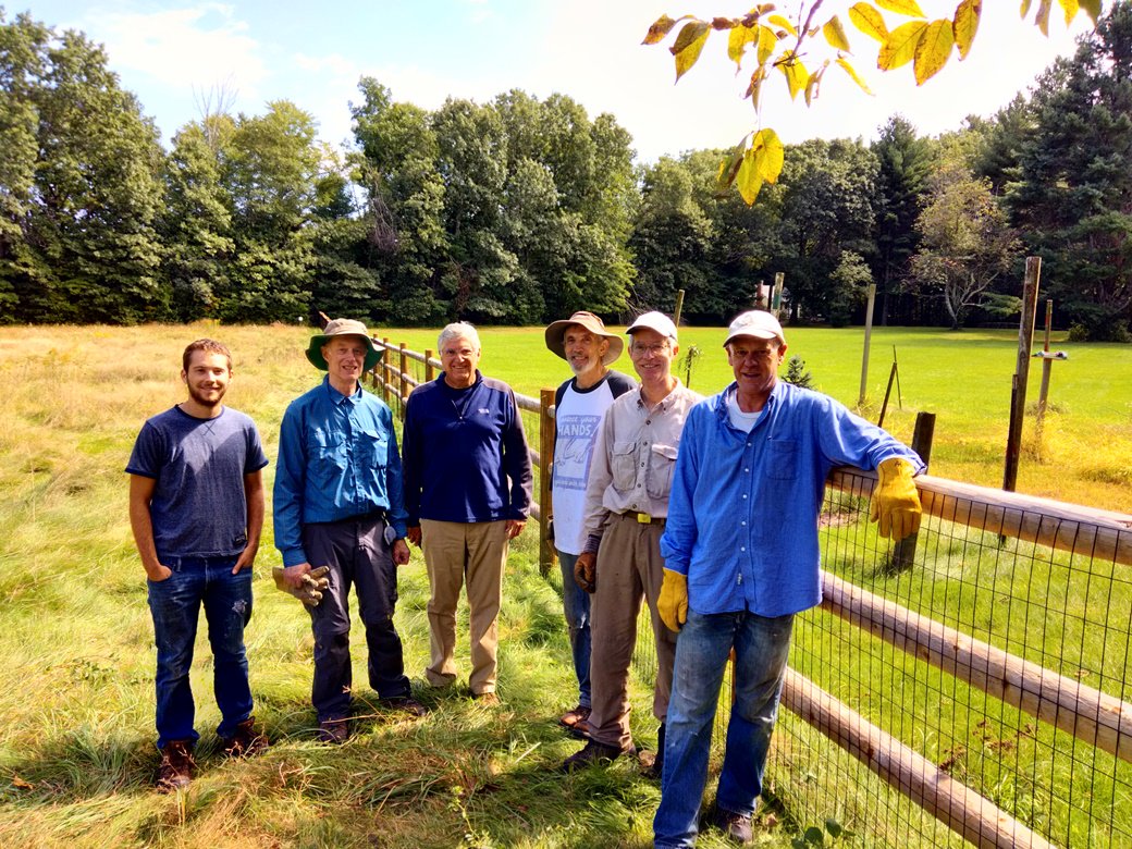 TweetSVT's tweet photo. SVT &amp; Carlisle Conservation Foundation are working together to prepare new trails at Woodhaven Farm, which will connect with trails on the Davis Corridor &amp; Malcolm Lands in Carlisle &amp; Estabrook Woods in Concord/Carlisle. 
@TerraCorps_AC 
#Carlisle #Trails #TerraCorps #AmeriCorps https://t.co/mIjeXBHj3R