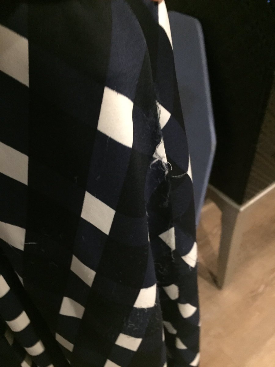 clm2008's tweet photo. @BananaRepublic I’ve worn your dress only 3 times and it’s already fraying. I thought you were supposed to be high quality. See pics https://t.co/YdPTjU34Fe