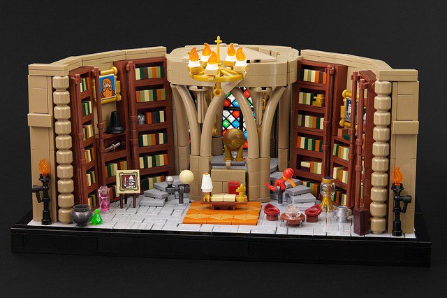 BrothersBrick's tweet image. A spellbinding tour of Dumbledore’s office brothers-brick.com/2018/09/30/a-s…