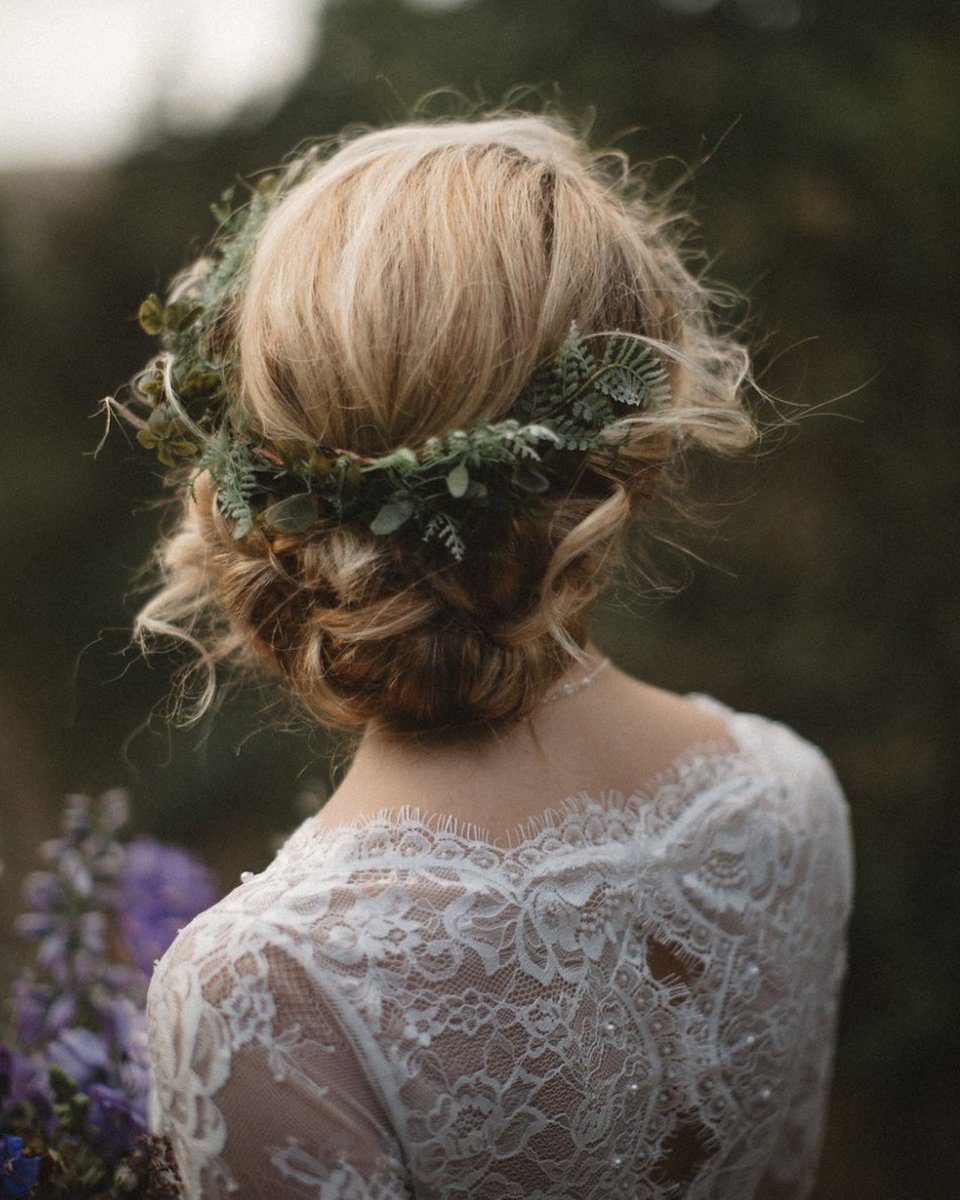 Etsy's tweet image. Fall gatherings call for fern-themed accessories. 🌿 etsy.me/2NF17a4