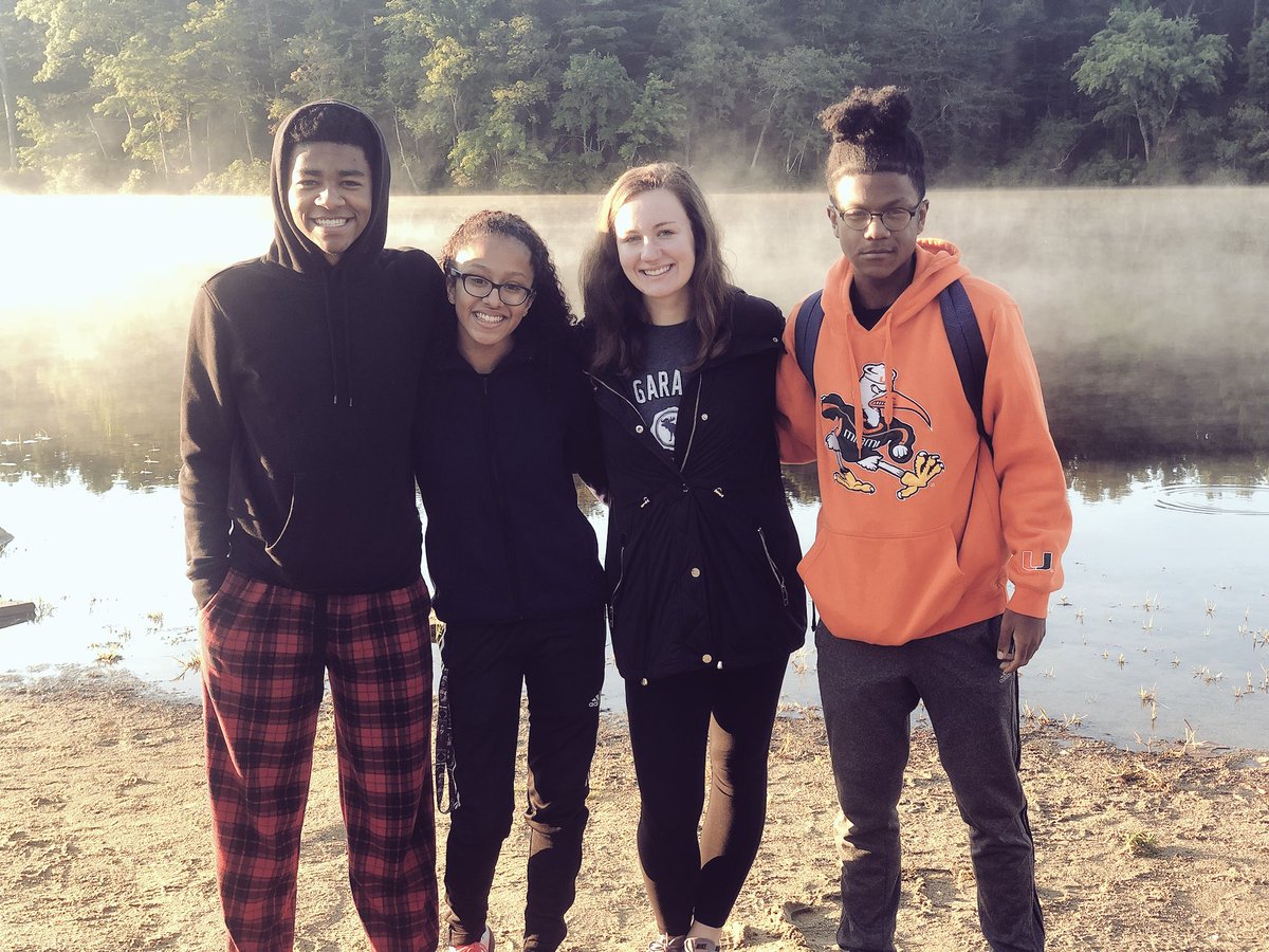 SHS_coachlo's tweet photo. The wonderful Captains volunteering at the Houghton’s pond trail race 🌟❤️ https://t.co/Q6KmHnfRGM