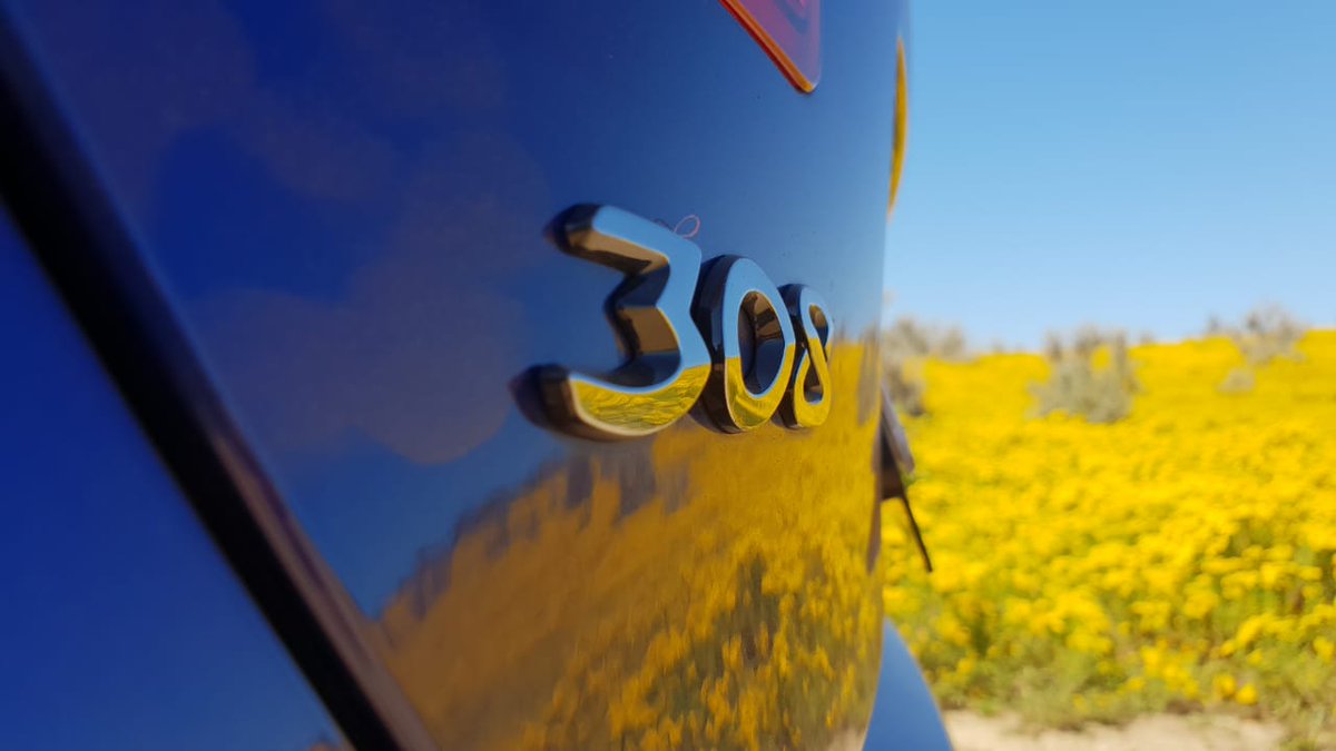 TechnoBokMedia's tweet photo. Deep Blue Beauty.
@PeugeotZA Peugeot 308 GT-Line 2018
#FeelPeugeot
#Peugeot308
#Peugeot
#CarsofInstagram
#Flowrers
#Spring
#Beauty
#Nature
#Explore
#Adventure
#Tour https://t.co/1JhxOnYGYK