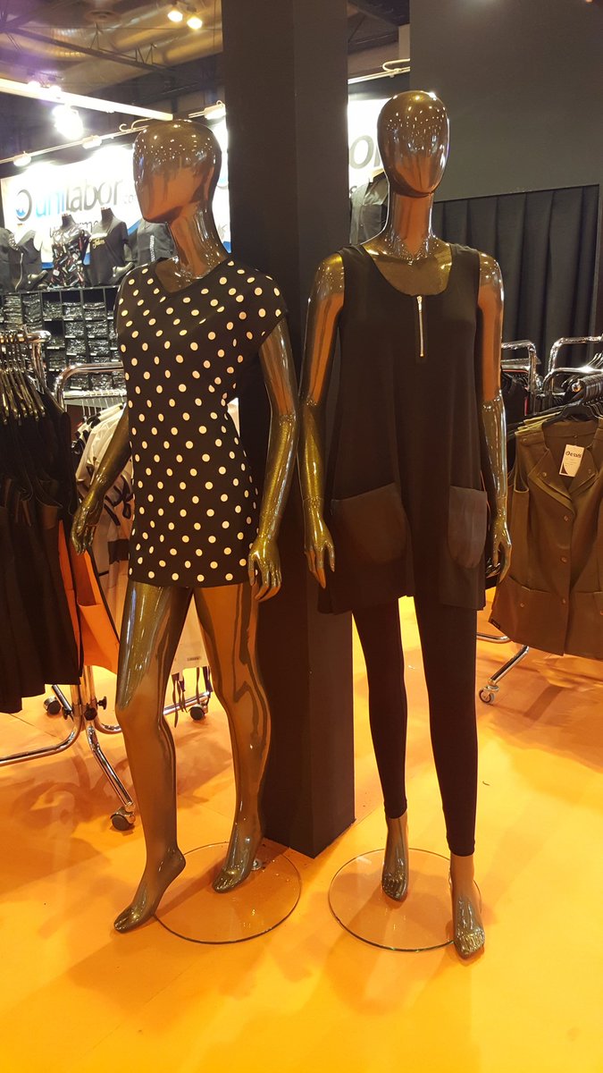 essiscon's tweet photo. Novedades Essis otra vez en el Salón Look 2018 con nuestro distribuidor oficial Unilabor. #essis #uniformes #SalonLook2018 #ifema @SalonLook_ https://t.co/xEtigOVRjU