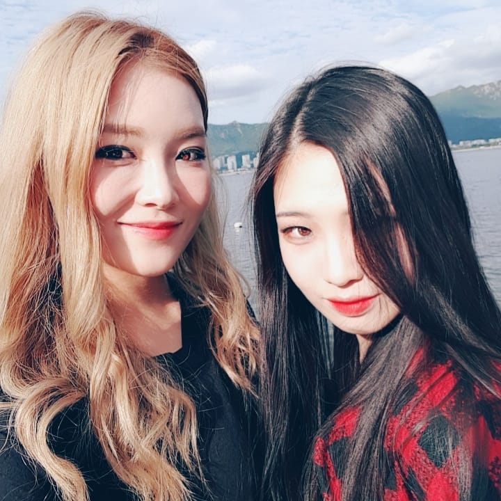 DestinyKpop_jp's tweet photo. With my baby https://t.co/rkmGa6T6u6