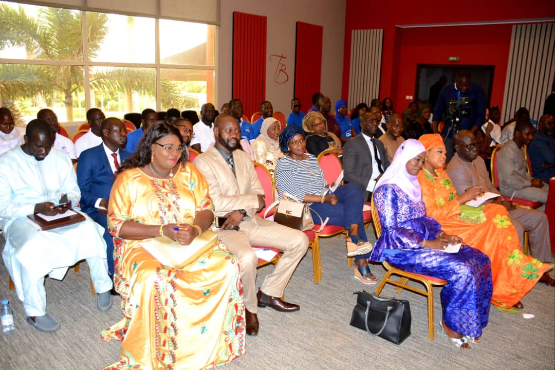 MITTA_SN's tweet photo. Conférence sur ''la Régulation économique des marchés : Portée et enjeux'' placée dans le cadre du programme du Master Droit et Economie de la Régulation
#MTADIASN #CRSE #TOTALSENEGAL #INSTITUTEDGE #CRES https://t.co/sdaLWmrbi1