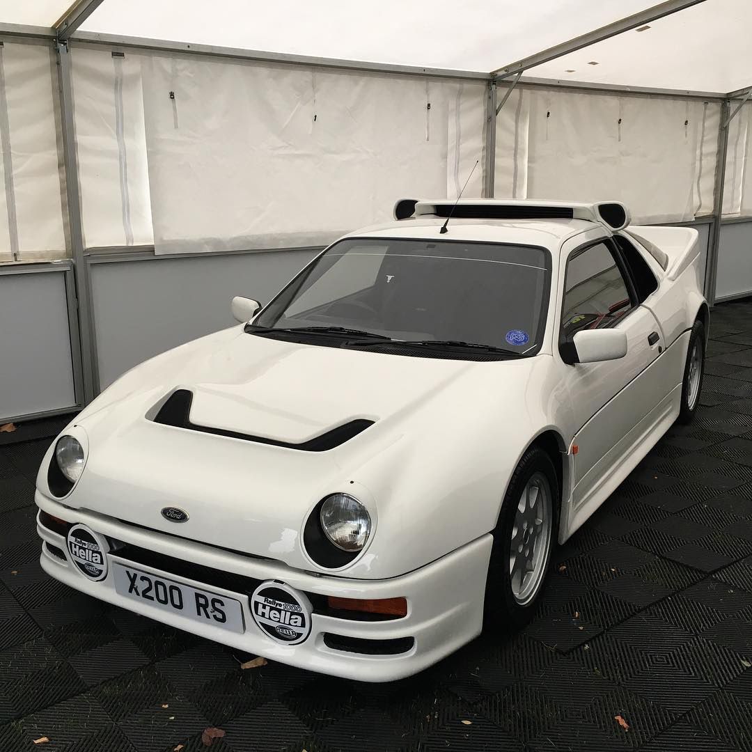 Ford RS200

📷: c_quilt

#heritageford #ford #rs200 #groupb #rally #becauseracecar #fordperformance #classicford #warrenclassic #carshow #historicracing #carswithoutlimits #amazingcars247 #carsofinstagram #instacar #petrolhead #ukcars #ukcarscene