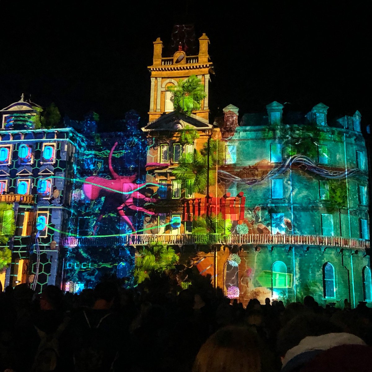 What an amazing show last night by our creative team <a href="/TheColorProject/">The Colour Project</a> for <a href="/artsbythesea/">Arts by the Sea Fest</a>  - We can’t wait to watch it all over again tonight! 🐙 🤖 #EOL #projectionmapping #bournemouth #artbynight #eventprofs