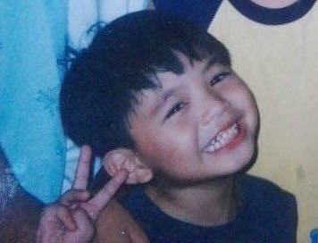 SANSINUK0B's tweet photo. “just how fast the night changes”

hbd u cutie, i’m gonna love u forever @bsilonga #BlasterAt19 https://t.co/8snsXGc8Ya