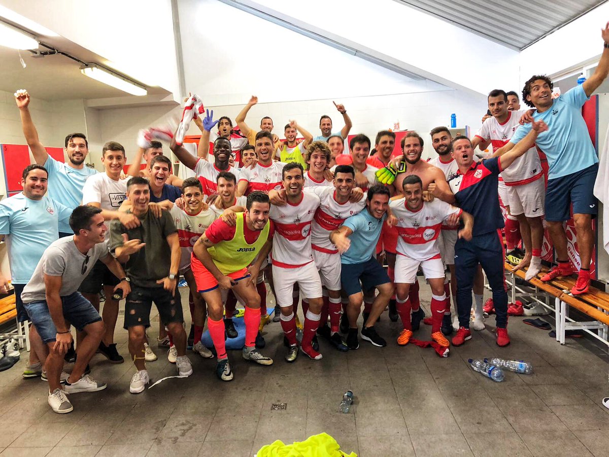 DaniGonsanz's tweet photo. Un equipo se construye desde la humildad, trabajo y compromiso de todos, valores que en este vestuario sobran. Primera victoria en casa que debe reforzar nuestra confianza. Vamos @UDSanse 💪🔴⚪️💪 https://t.co/VYxb7r4h6i
