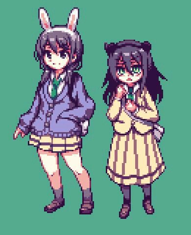 Yuri y yo llevamos orejas de animales.
Yuri de conejo y yo de ratón .