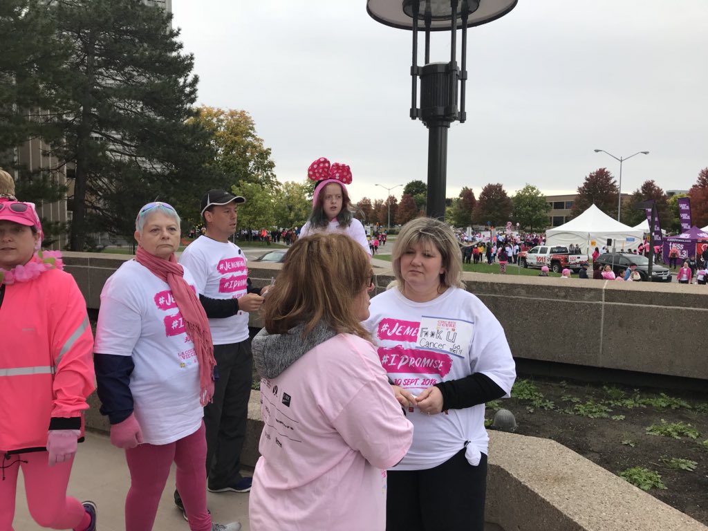 Dizzy72Rob's tweet image. #CIBCRunForTheCure #bestiesfighttogether
