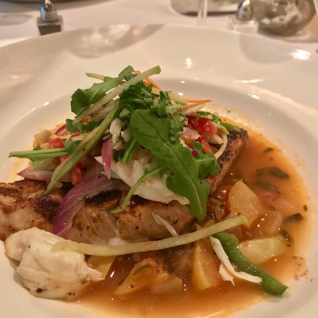 SanCrittenden's tweet photo. Scenes from last week’s mother/daughter #brunch @BrennansHouston!!! Three course brunch + #oysters + #burgundybubbles #classichouston #houstonbrunch #creolebrunch https://t.co/Ob273o9tiT